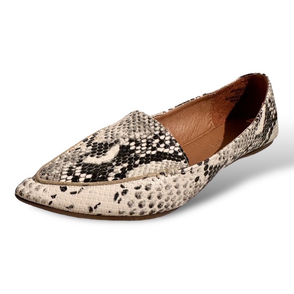 Madden Girl Shoes - Madden Girl Snake Skin Print Toe Point Loafer Women’s Size 7